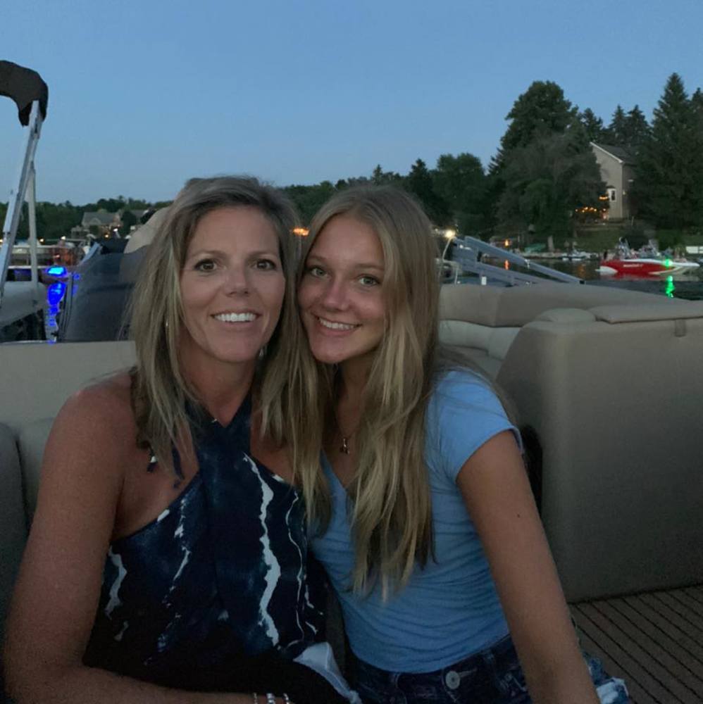 Meet your Posher, Laura